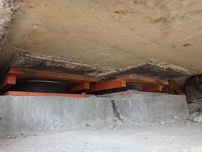 橋梁盆式橡膠支座典型病害及原因分析